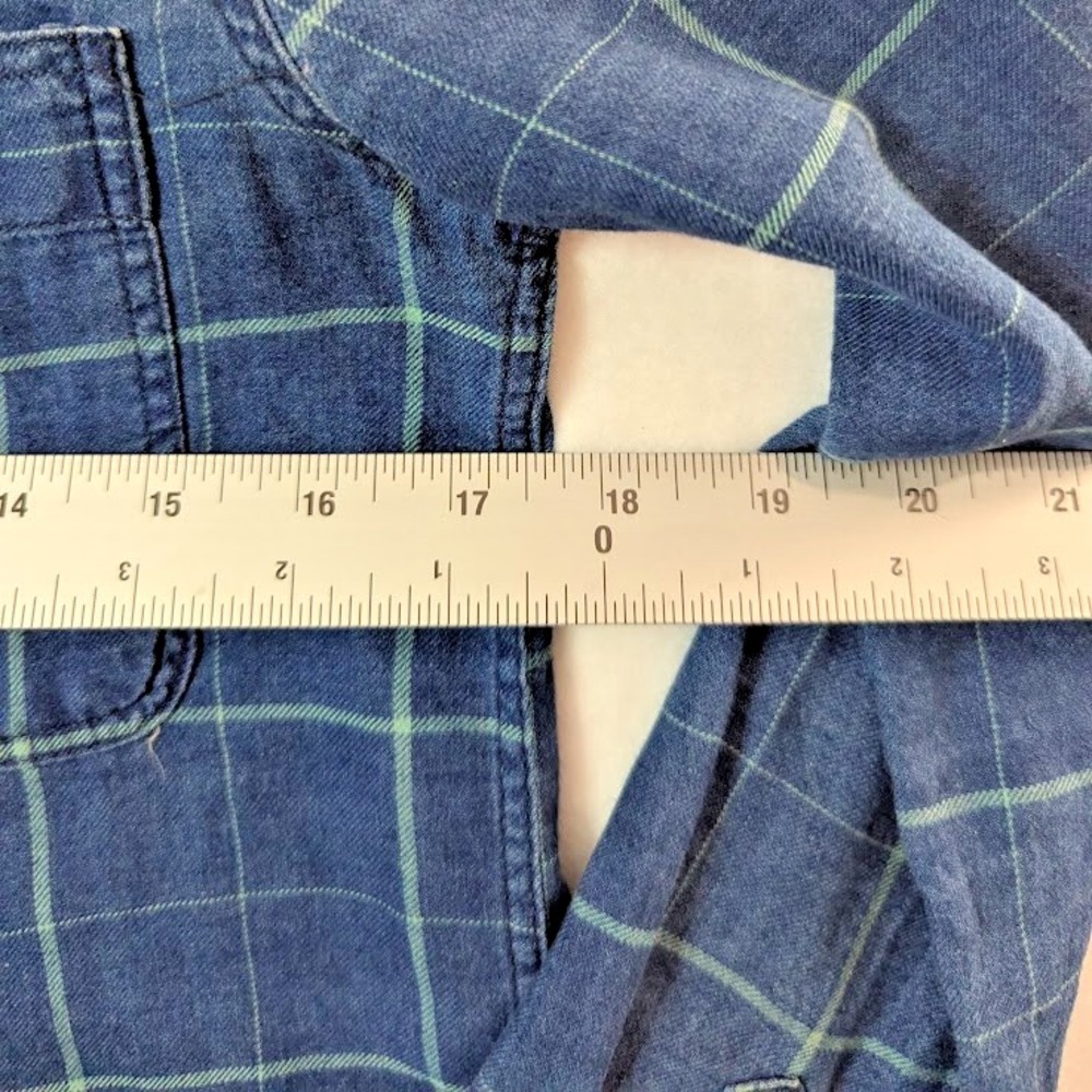 Faherty Chambray Shirt Women XS Blue Plaid Soft Cabincore Gorp Outdoor - Picture 5 of 8